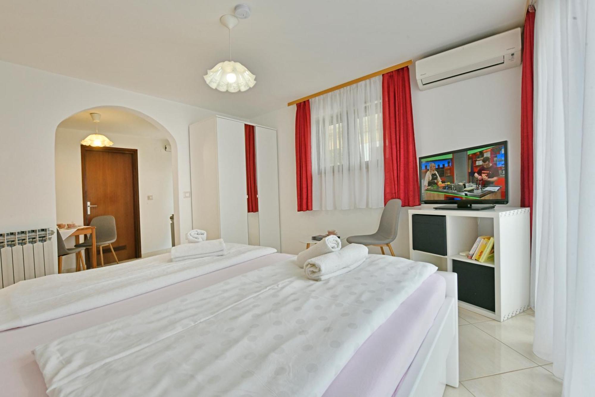 Apartments Mina Poreč Exterior foto